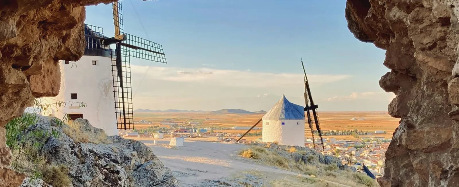 Cómo obtener tu licencia turística en Castilla-La Mancha